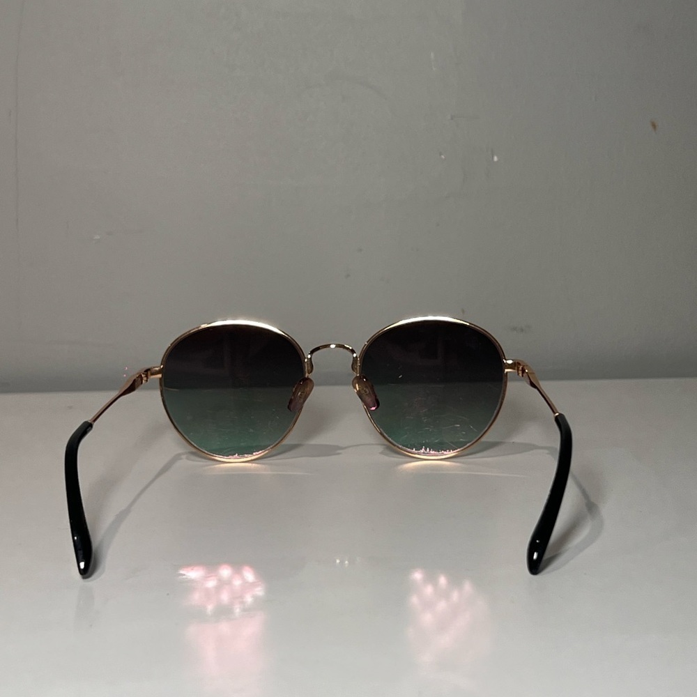 Sonix Chic Gold Frame Sunglasses with Pink Lenses - Picture 3 of 5